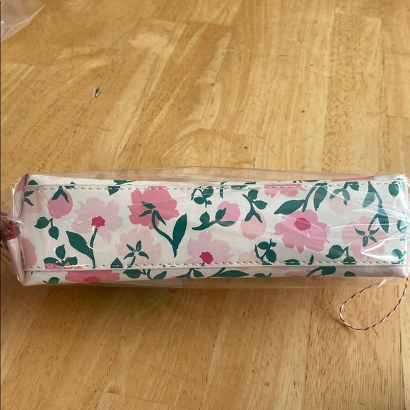 kate spade Pink Floral Zip Pencil Pouch NWT However it only comes eraser - Picture 9 of 9